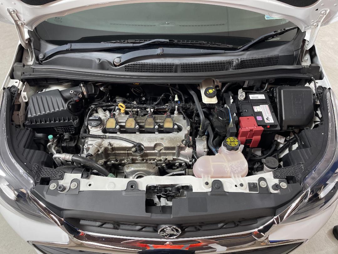 Photo '13' of Holden Spark