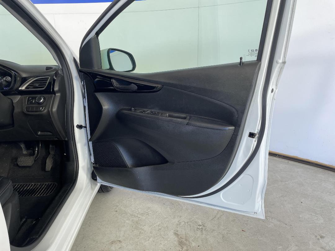 Photo '15' of Holden Spark