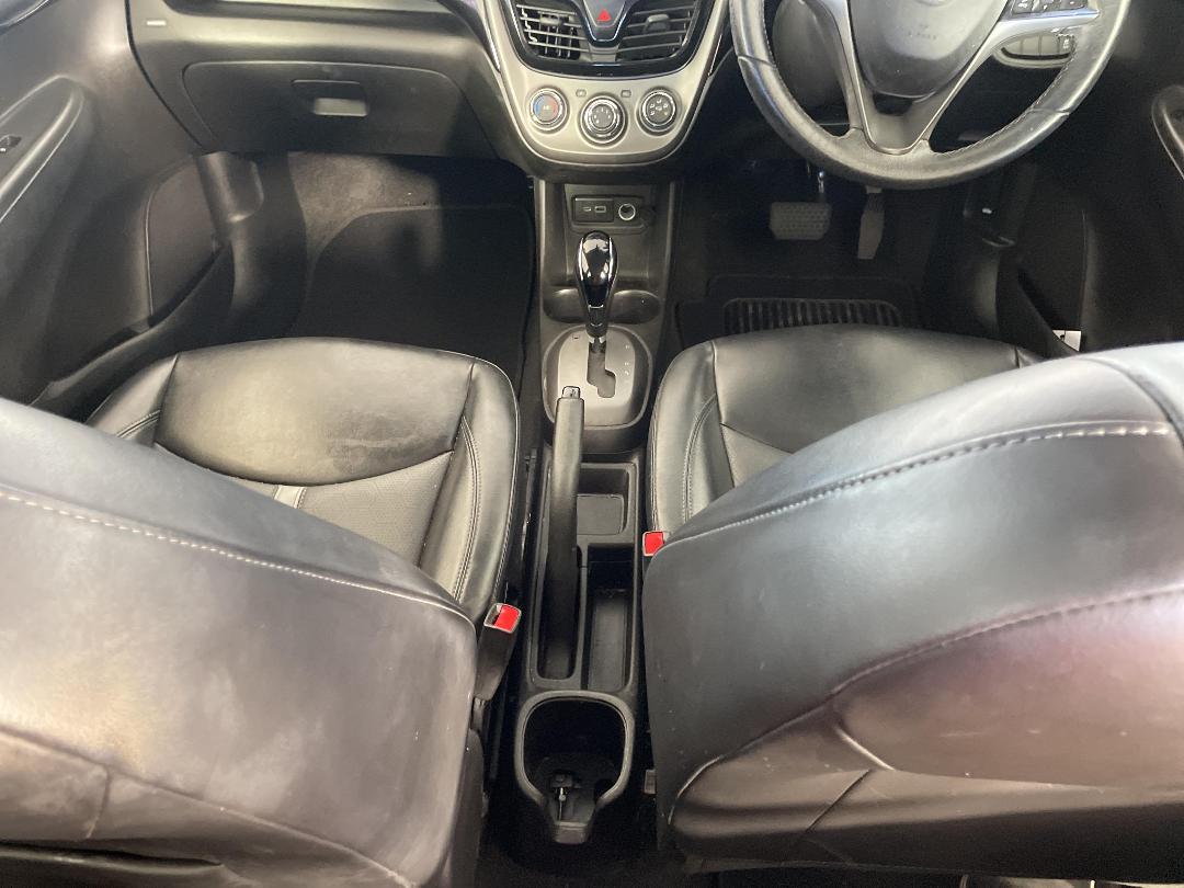 Photo '18' of Holden Spark