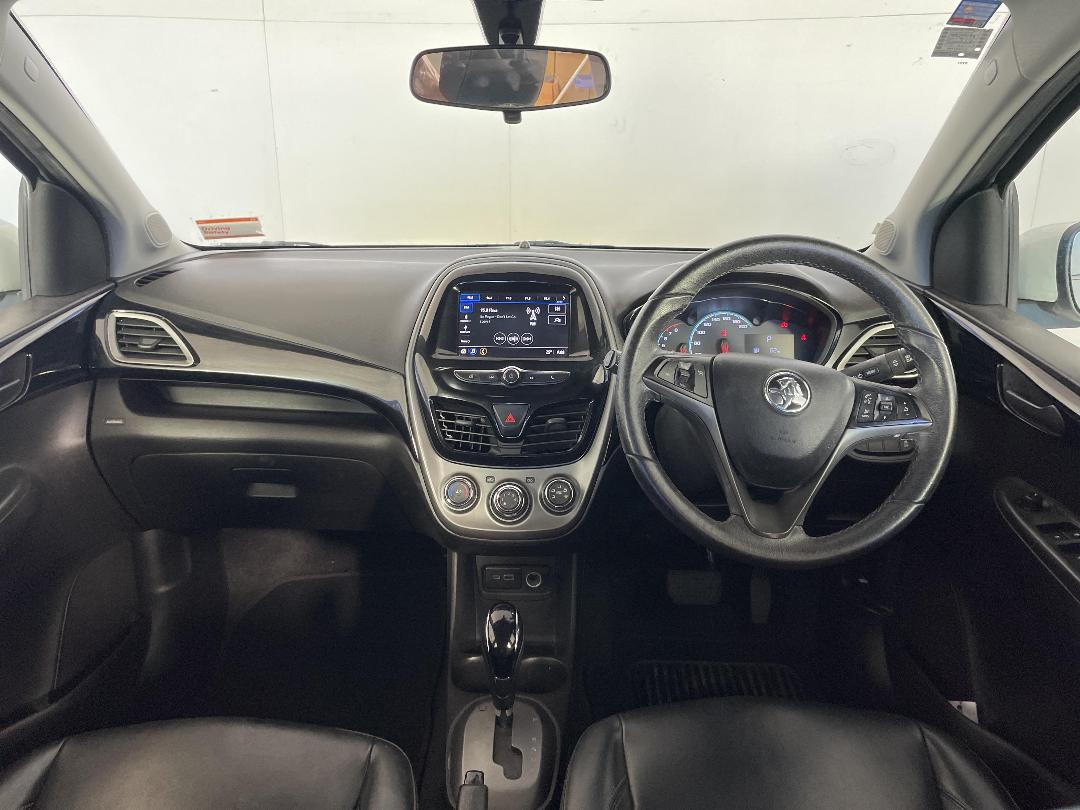 Photo '17' of Holden Spark