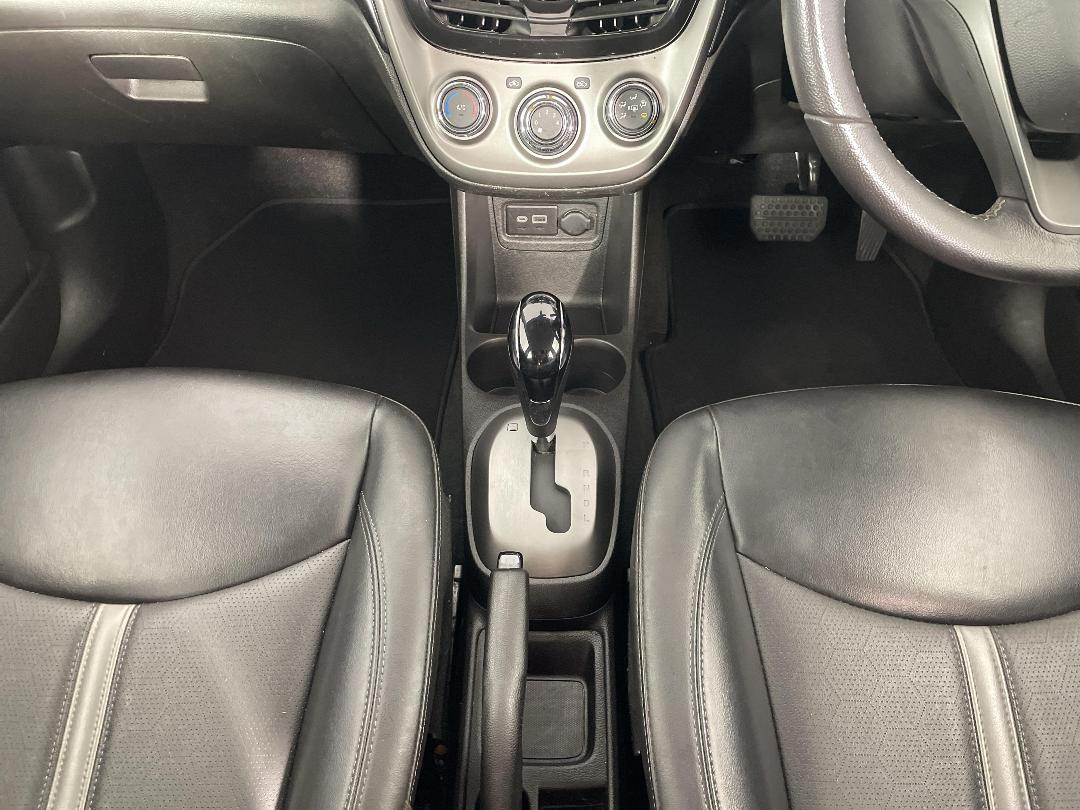 Photo '18' of Holden Spark