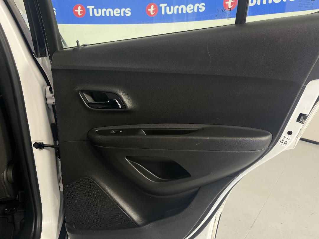 Photo '19' of Holden Trax