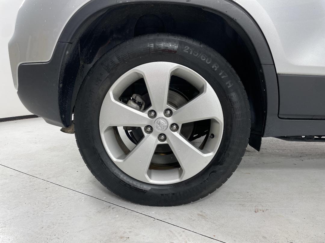 Photo '12' of Holden Trax