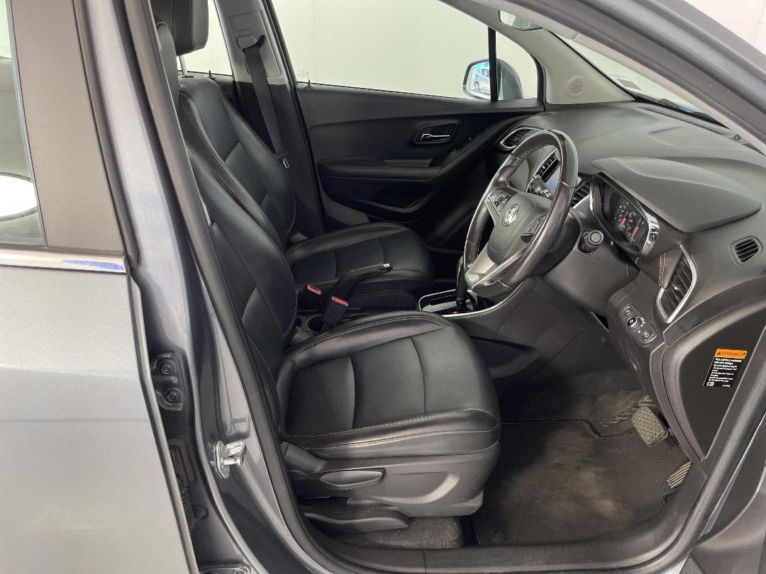 Photo '16' of Holden Trax Photo '16' of Holden Trax