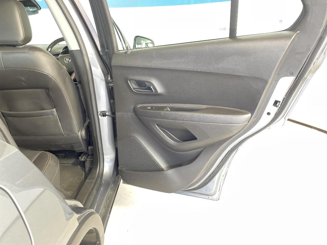 Photo '19' of Holden Trax Photo '19' of Holden Trax