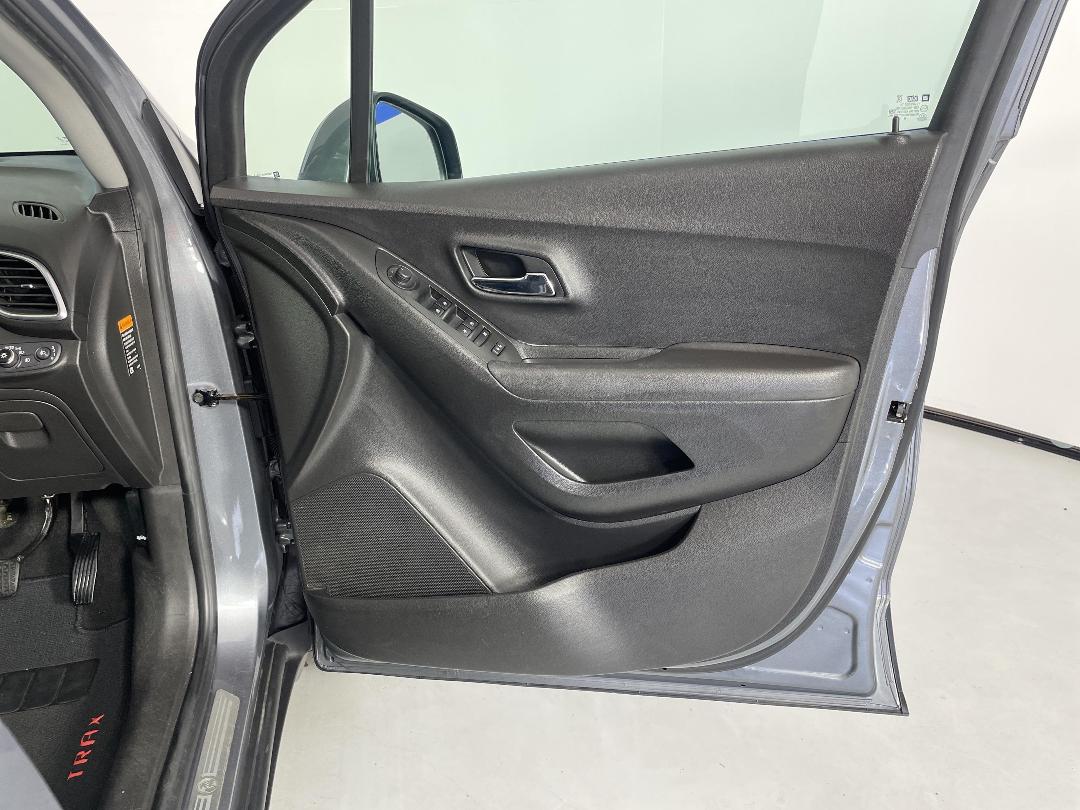 Photo '15' of Holden Trax Photo '15' of Holden Trax