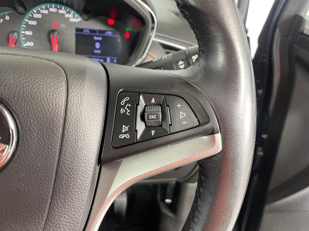 Photo '24' of Holden Trax Photo '24' of Holden Trax