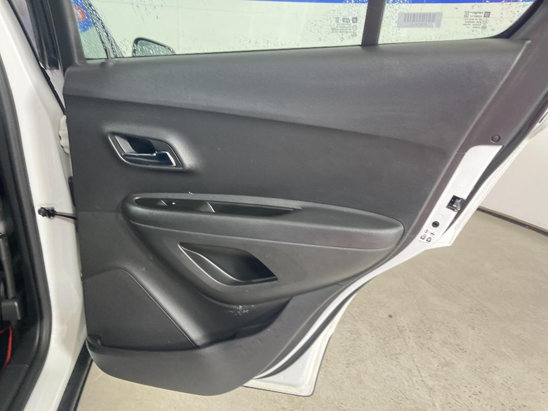 Photo '19' of Holden Trax