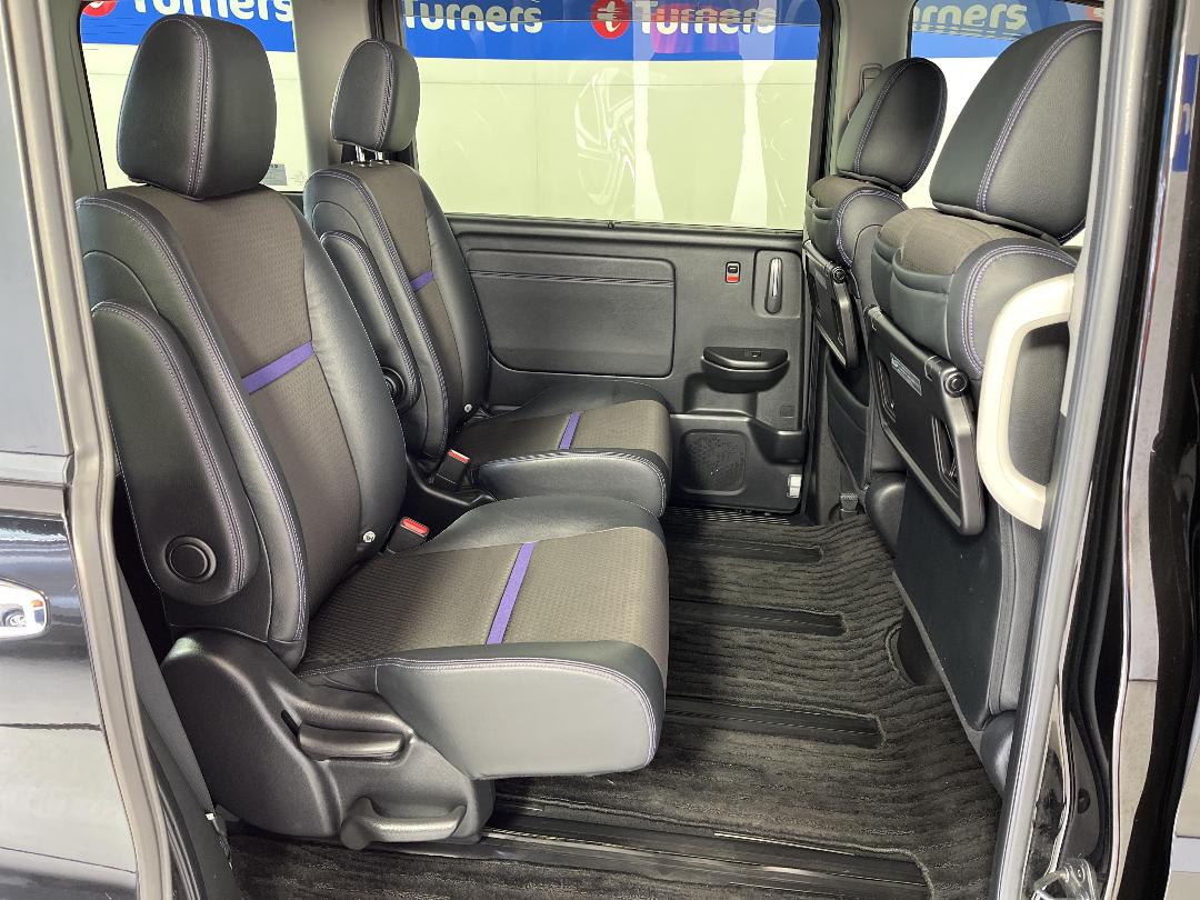 Photo '19' of Honda Stepwgn