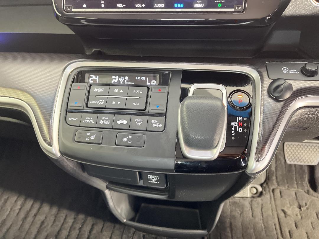 Photo '18' of Honda Stepwgn