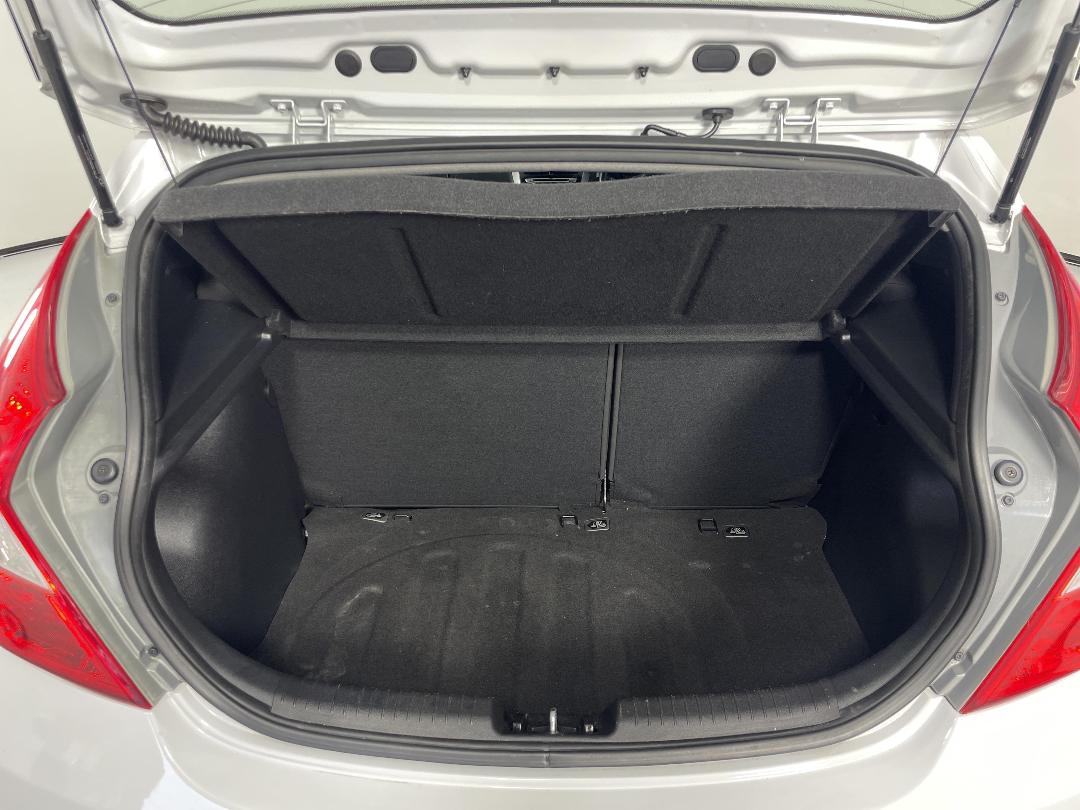 Photo '14' of Hyundai Accent