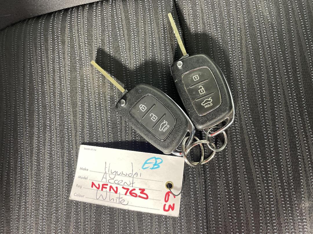 Photo '22' of Hyundai Accent