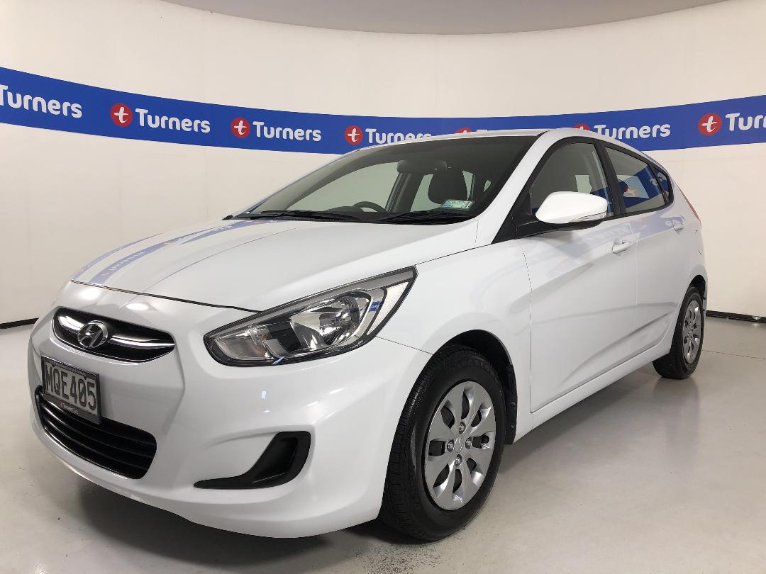 Photo '4' of Hyundai Accent Photo '4' of Hyundai Accent