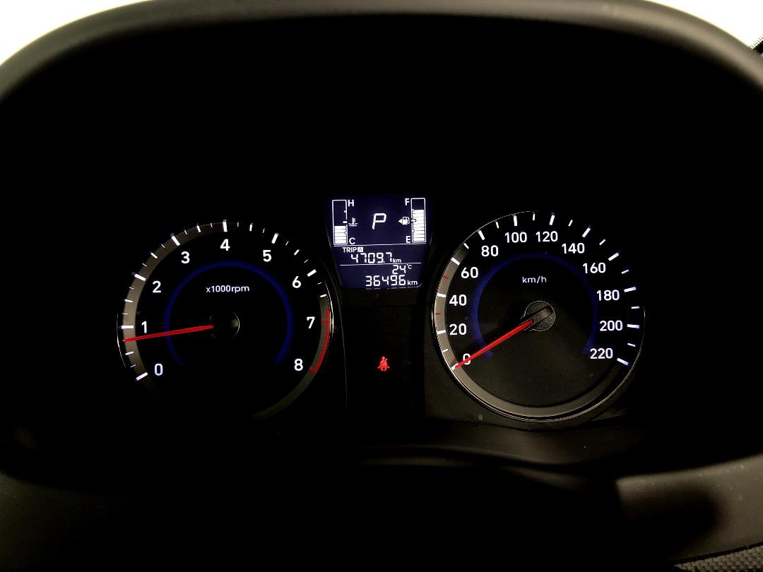 Photo '21' of Hyundai Accent Photo '21' of Hyundai Accent