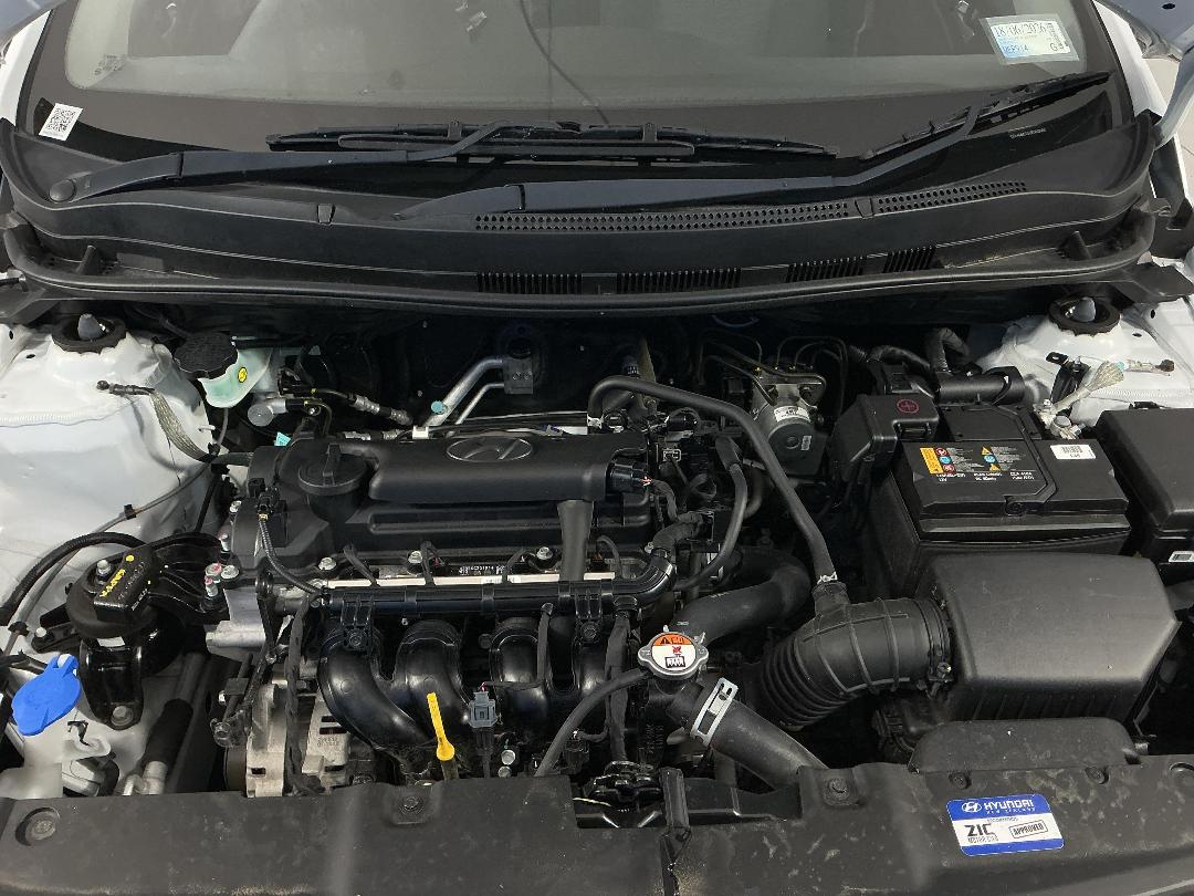 Photo '13' of Hyundai Accent