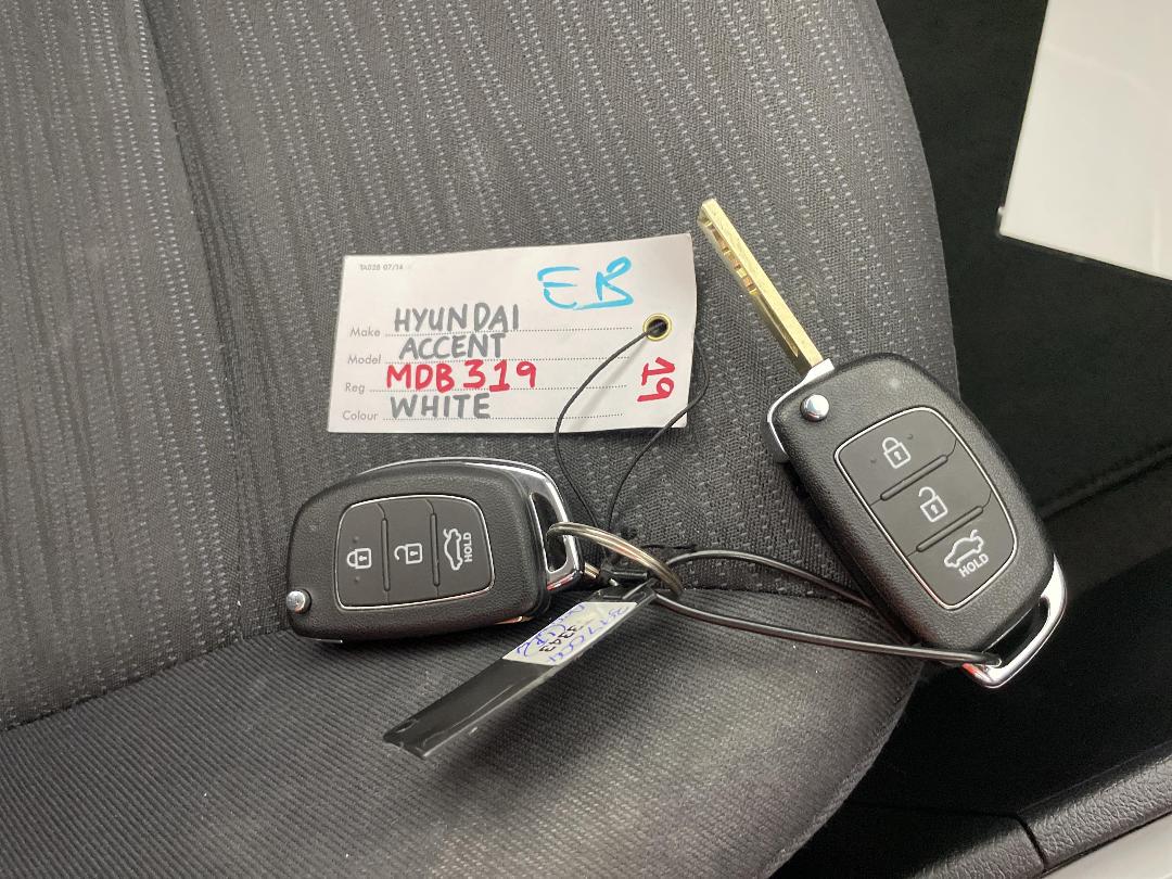 Photo '22' of Hyundai Accent