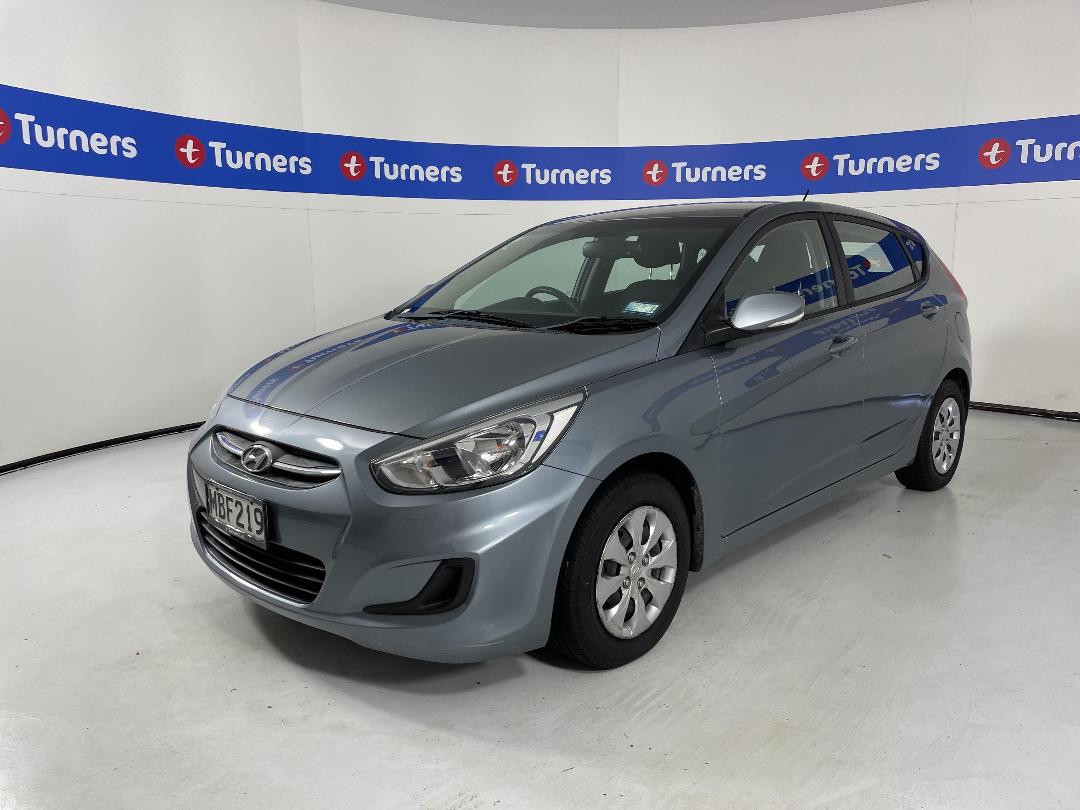 Photo '4' of Hyundai Accent Photo '4' of Hyundai Accent