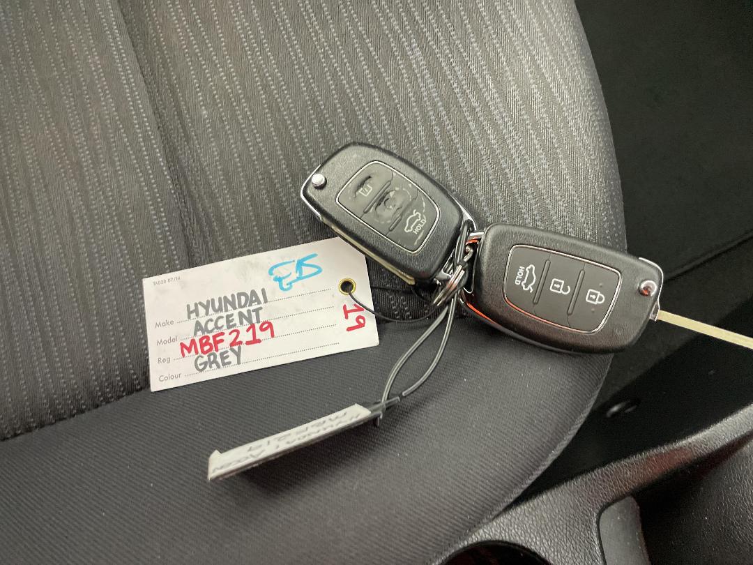 Photo '22' of Hyundai Accent Photo '22' of Hyundai Accent