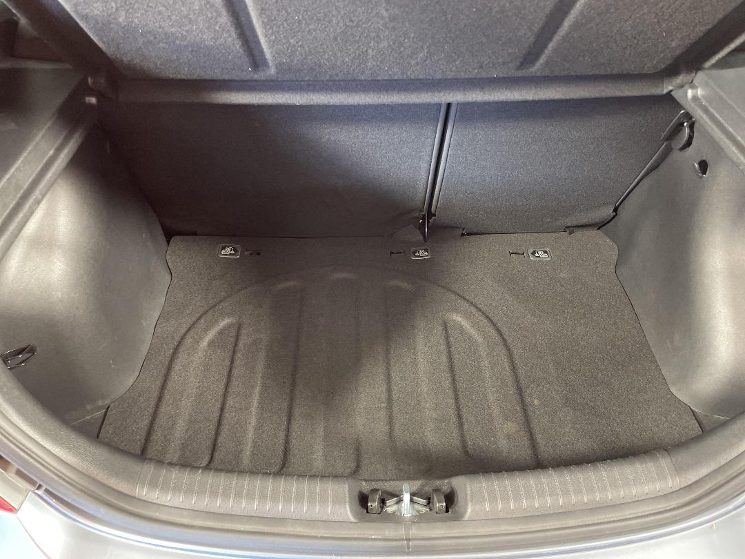 Photo '14' of Hyundai Accent Photo '14' of Hyundai Accent