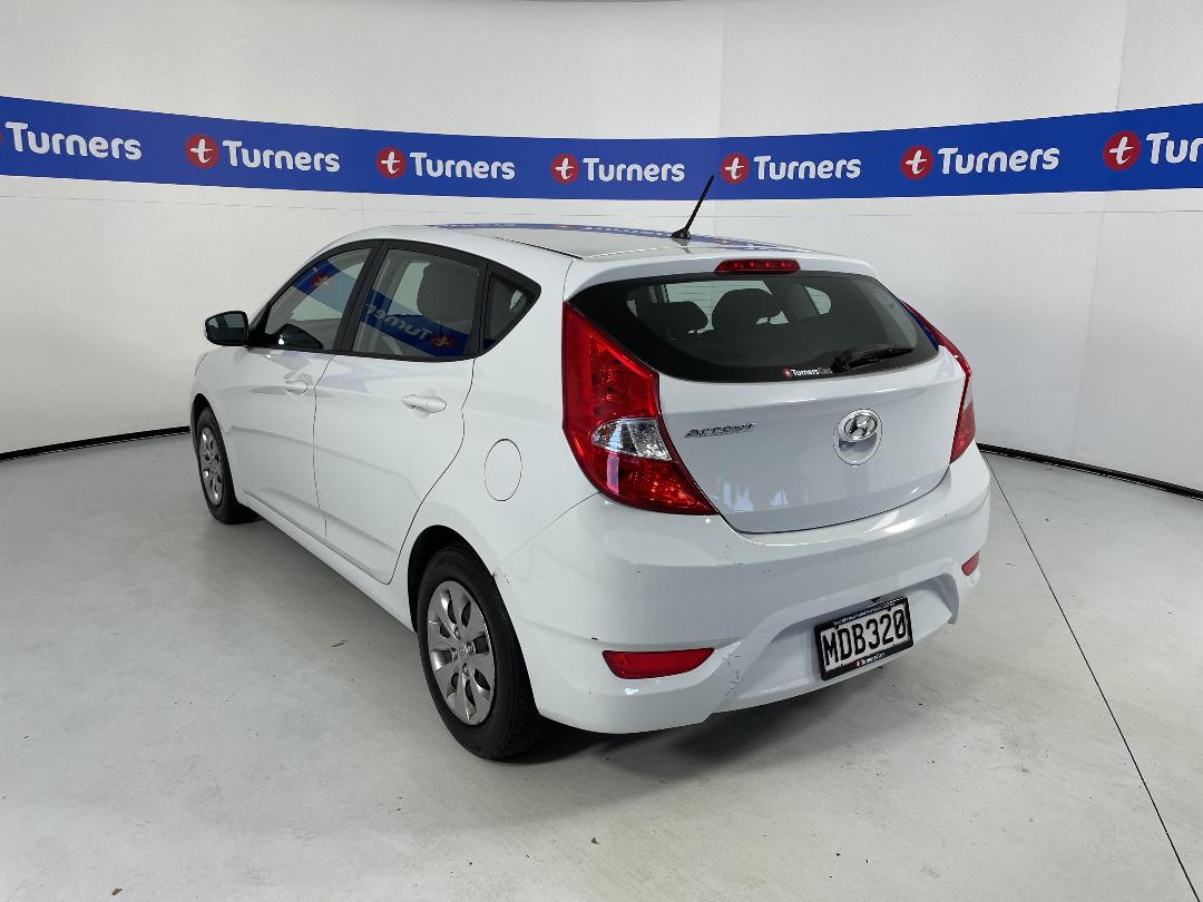 Photo '5' of Hyundai Accent