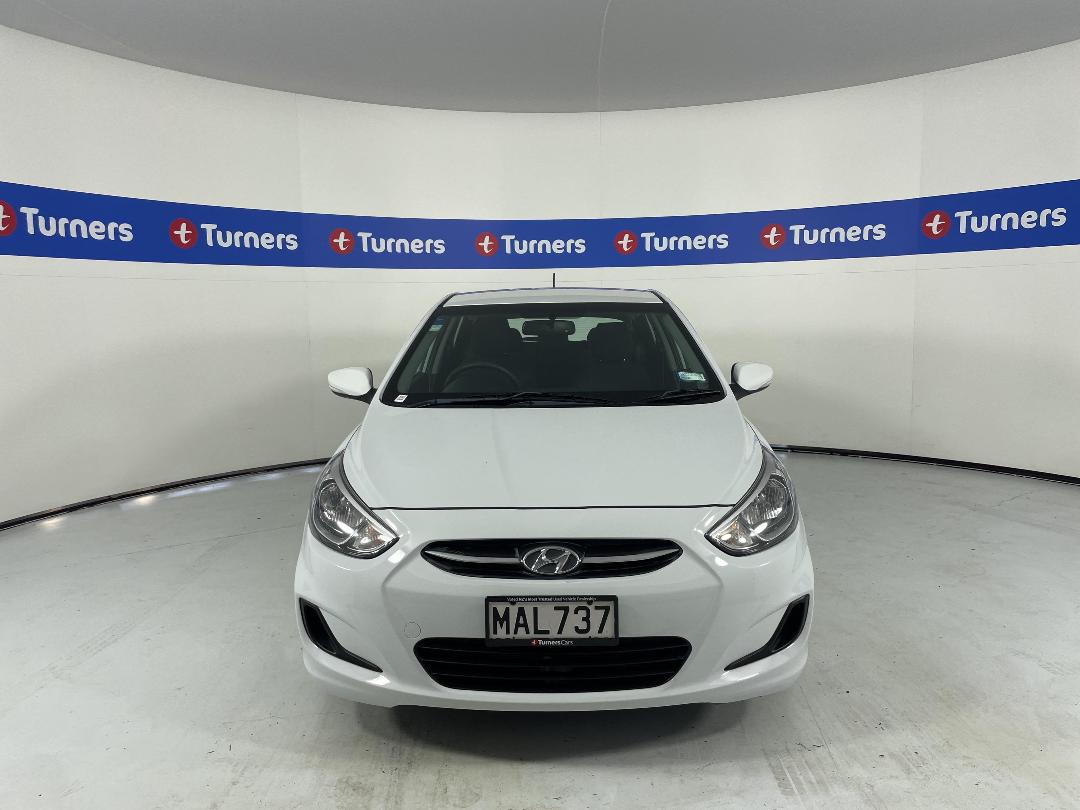 Photo '2' of Hyundai Accent