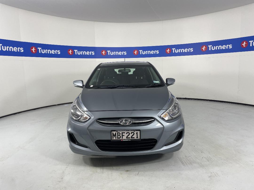 Photo '2' of Hyundai Accent