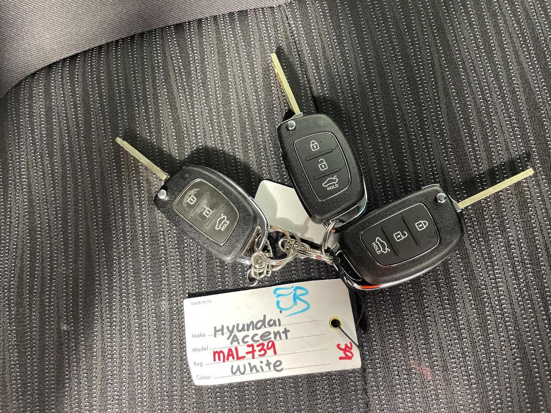 Photo '22' of Hyundai Accent