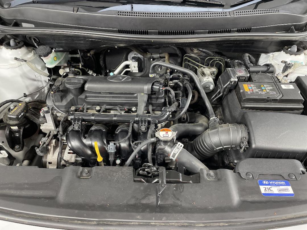 Photo '13' of Hyundai Accent Photo '13' of Hyundai Accent