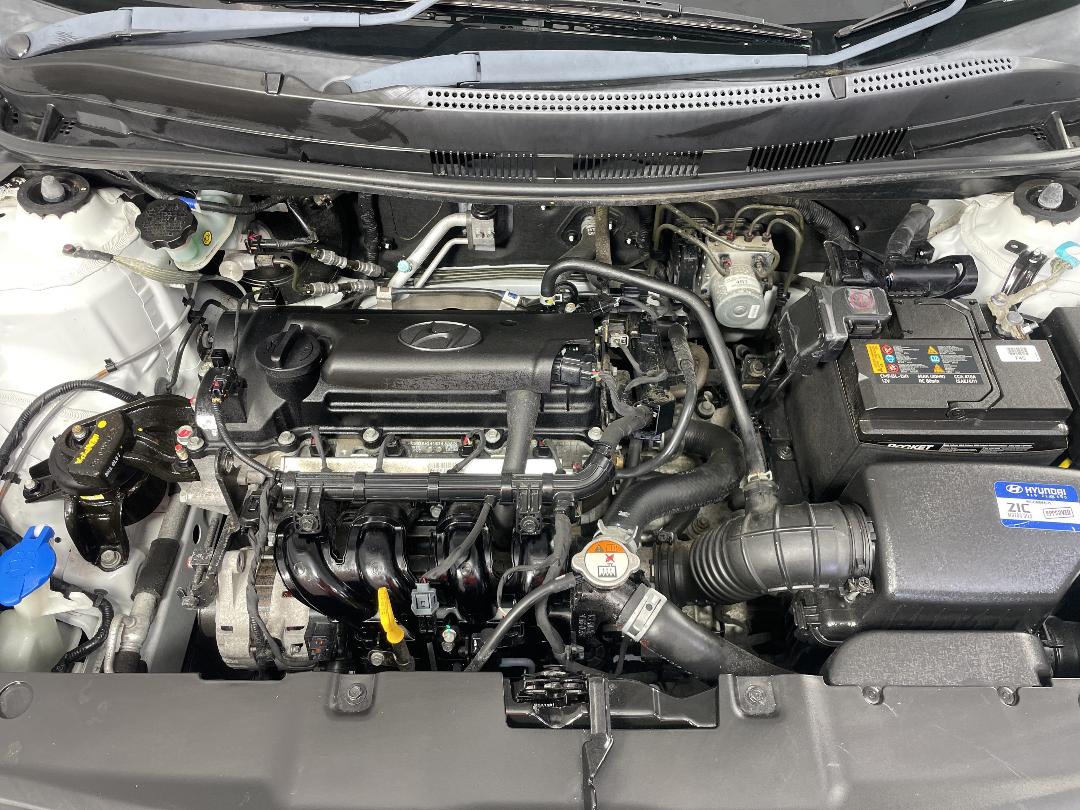 Photo '13' of Hyundai Accent