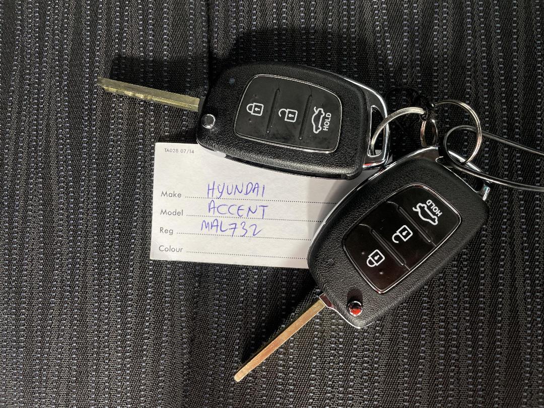 Photo '22' of Hyundai Accent