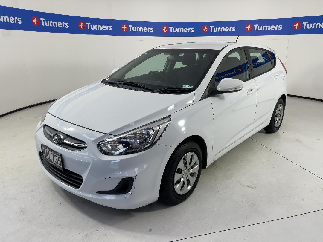 Photo '4' of Hyundai Accent Photo '4' of Hyundai Accent