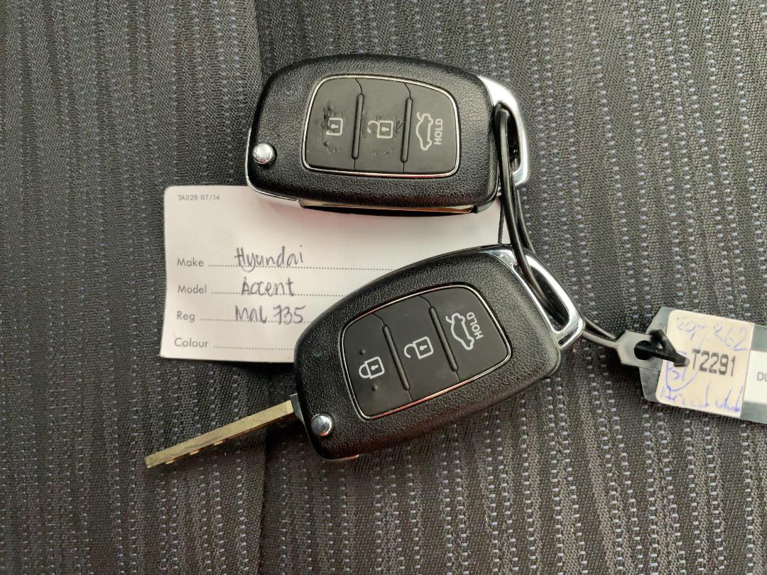 Photo '22' of Hyundai Accent Photo '22' of Hyundai Accent