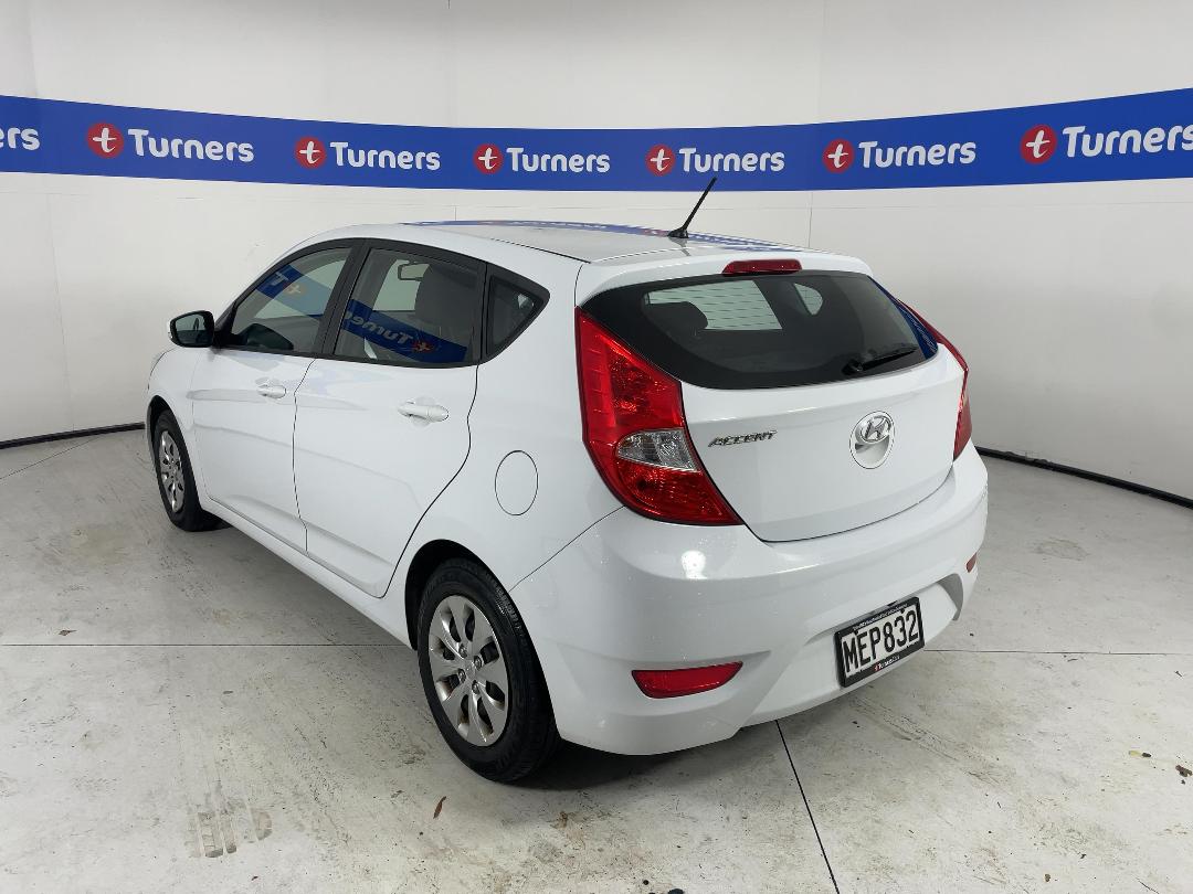 Photo '5' of Hyundai Accent