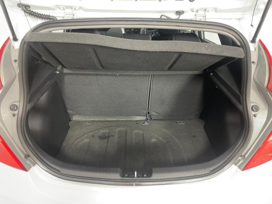 Photo '14' of Hyundai Accent