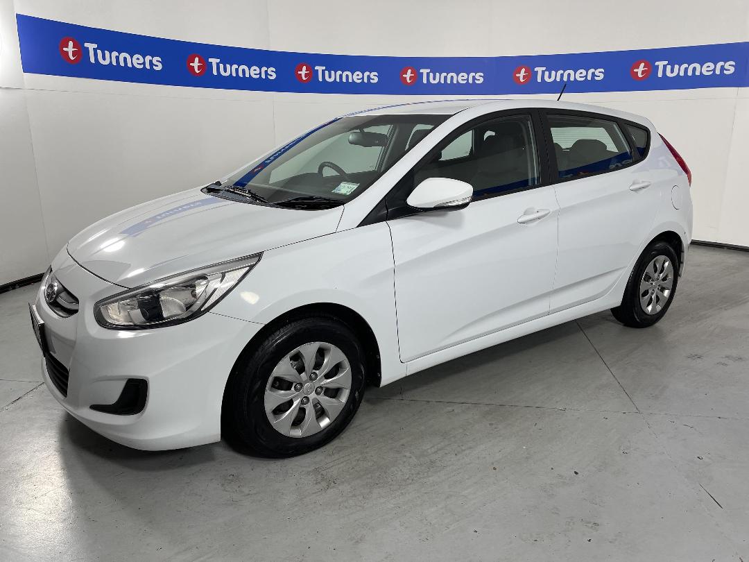 Photo '4' of Hyundai Accent Photo '4' of Hyundai Accent