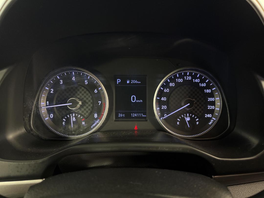 Photo '21' of Hyundai Elantra Photo '21' of Hyundai Elantra