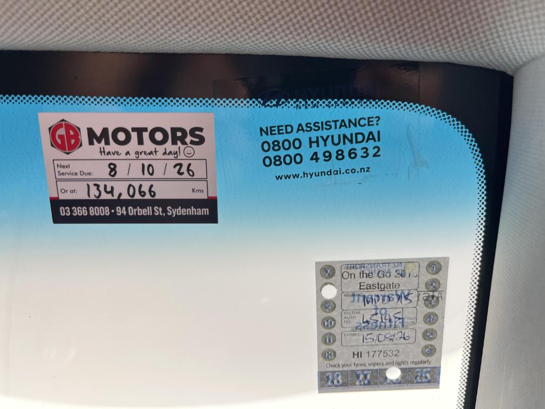 Photo '29' of Hyundai Elantra Photo '29' of Hyundai Elantra