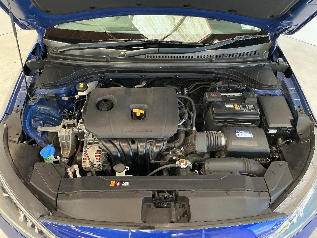 Photo '13' of Hyundai Elantra