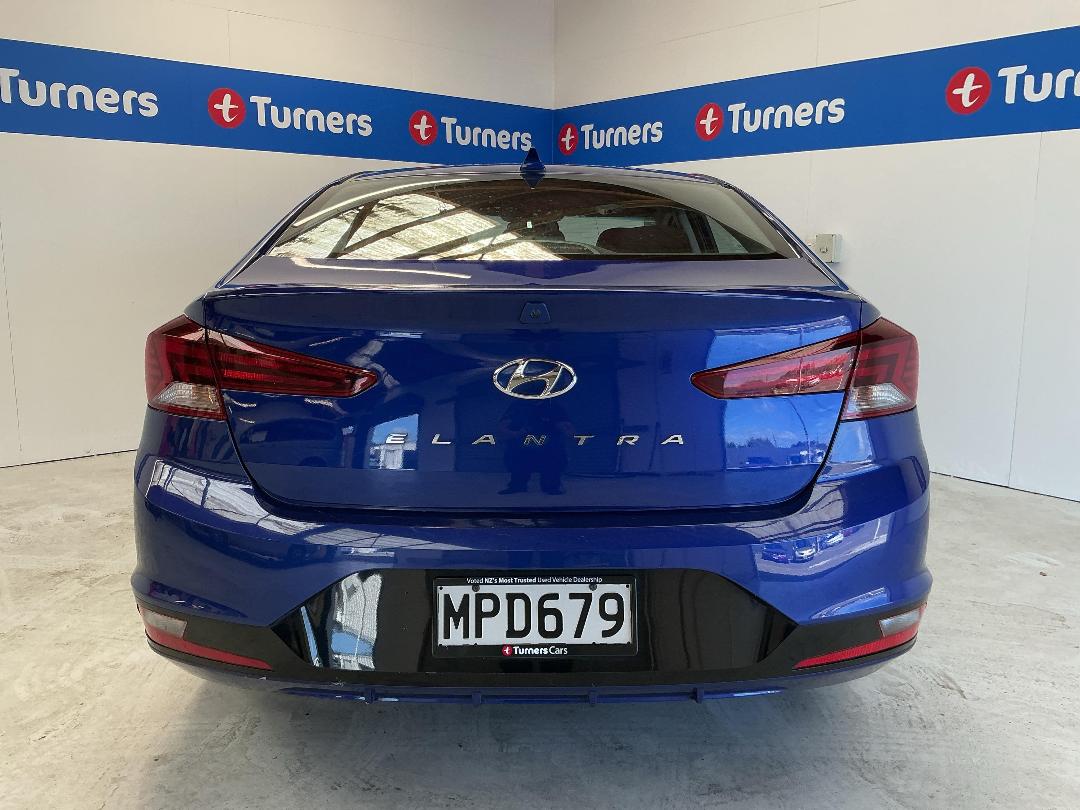 Photo '6' of Hyundai Elantra