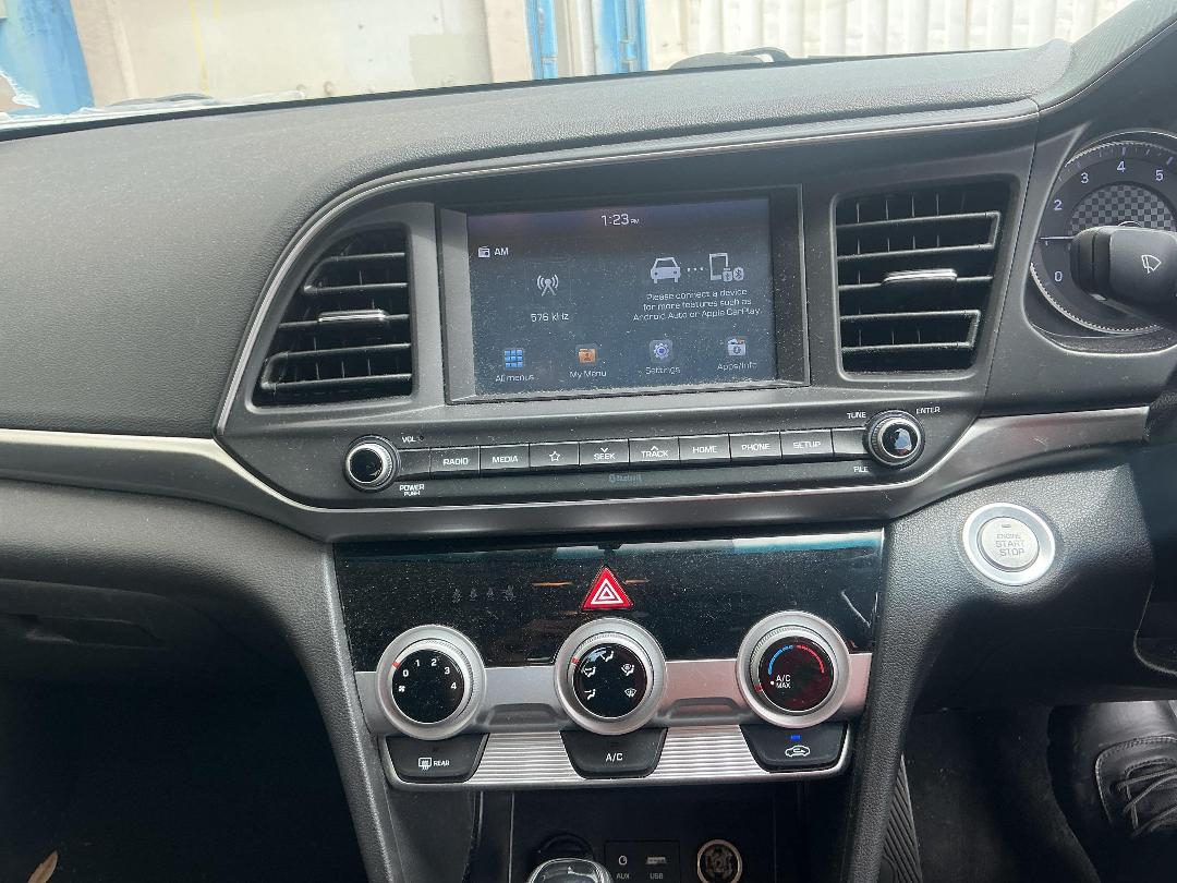 Photo '12' of Hyundai Elantra PE