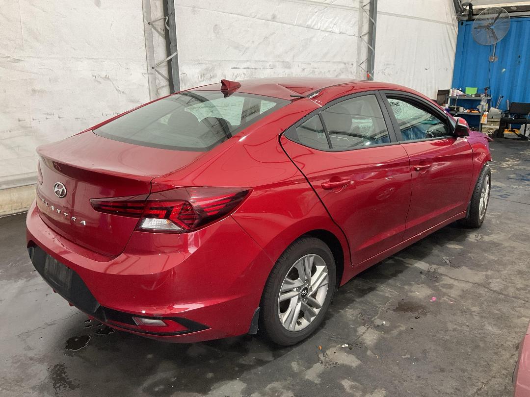 Photo '9' of Hyundai Elantra PE