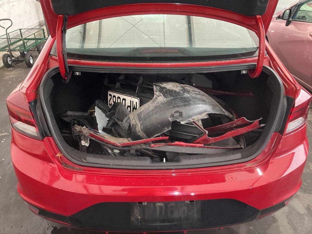 Photo '13' of Hyundai Elantra PE