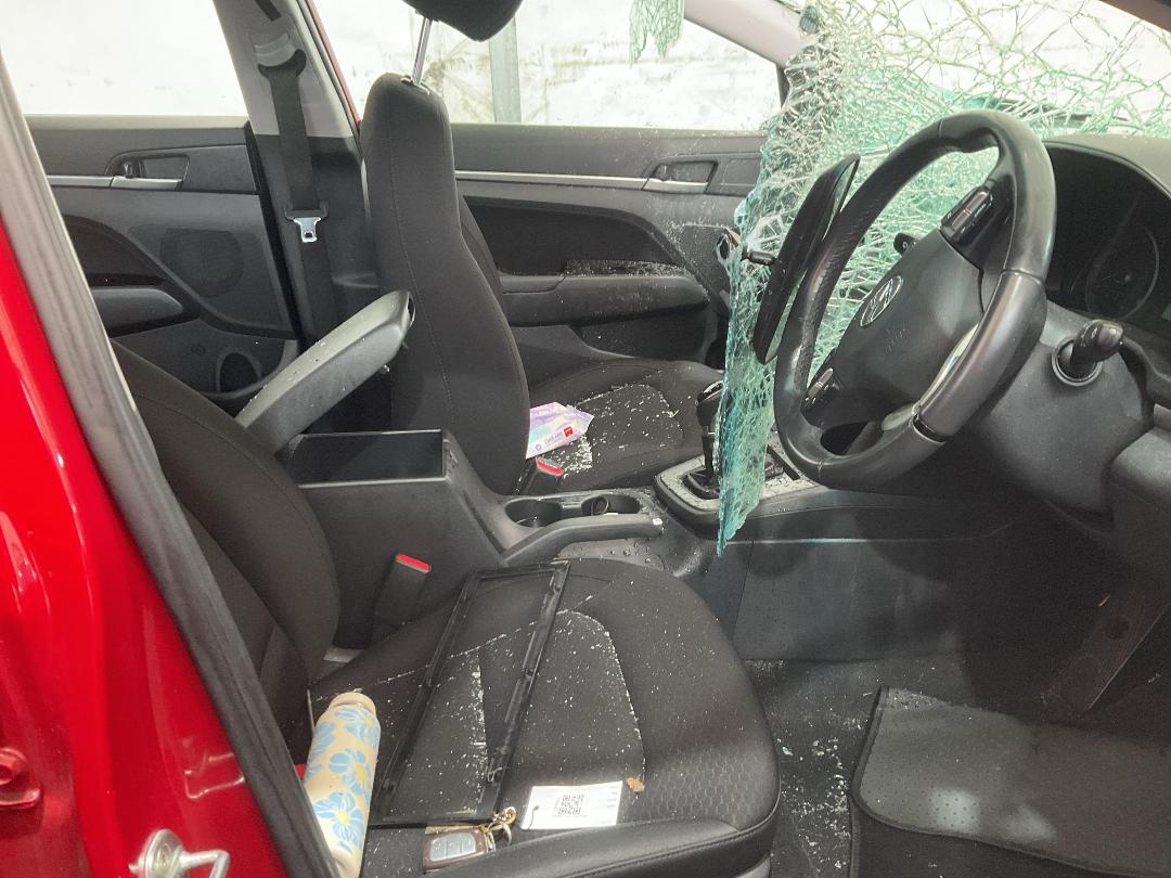 Photo '15' of Hyundai Elantra PE