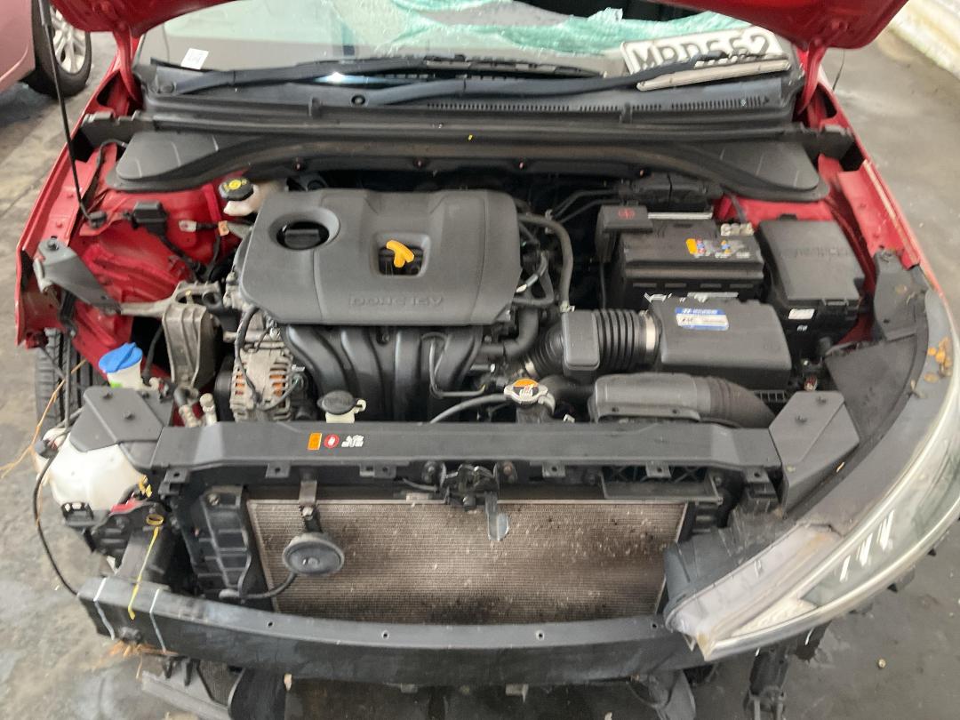 Photo '16' of Hyundai Elantra PE