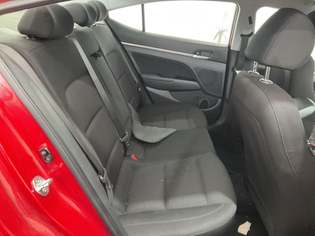 Photo '14' of Hyundai Elantra PE