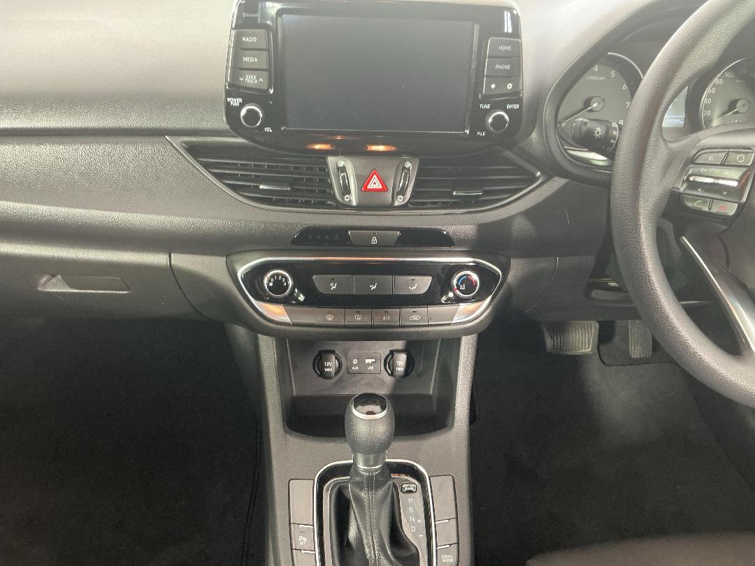 Photo '18' of Hyundai I30