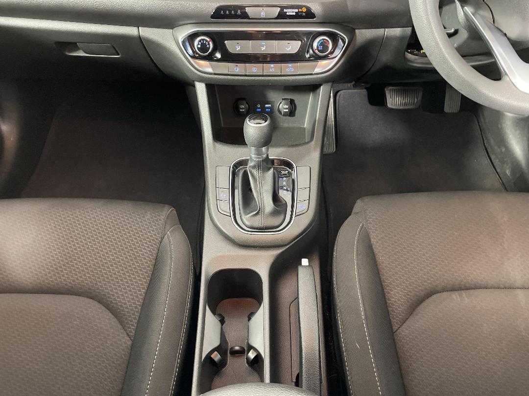 Photo '18' of Hyundai I30 Photo '18' of Hyundai I30