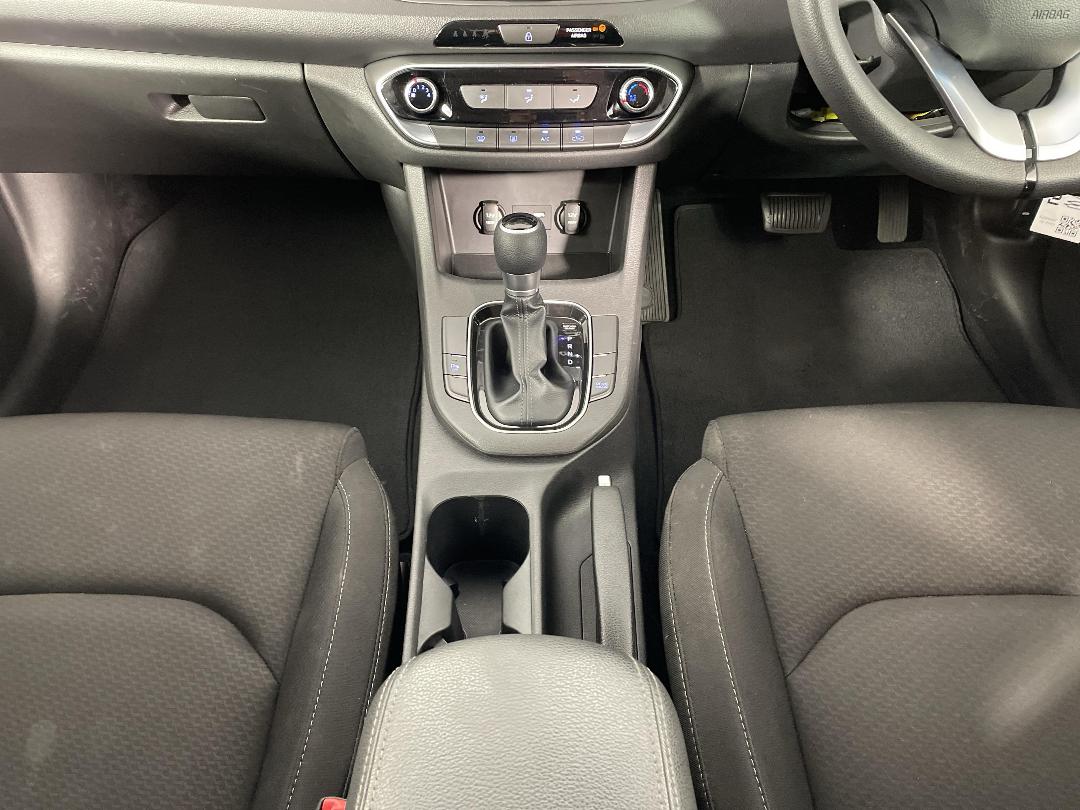 Photo '18' of Hyundai I30 Photo '18' of Hyundai I30