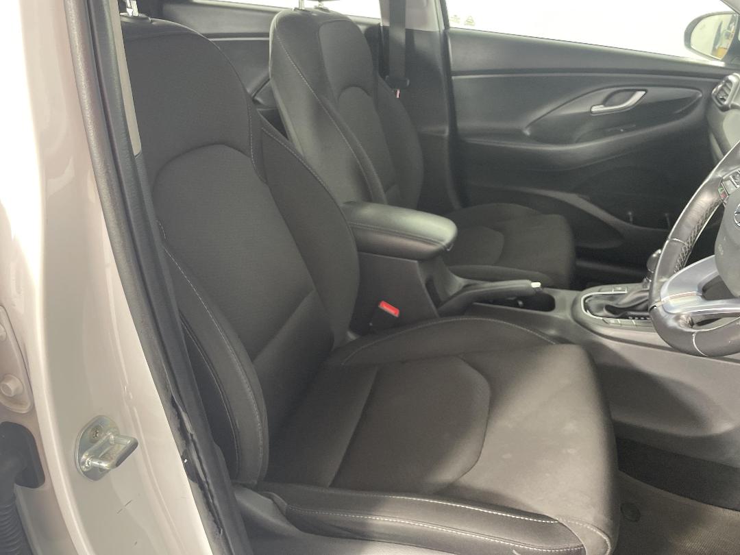 Photo '16' of Hyundai I30 Photo '16' of Hyundai I30