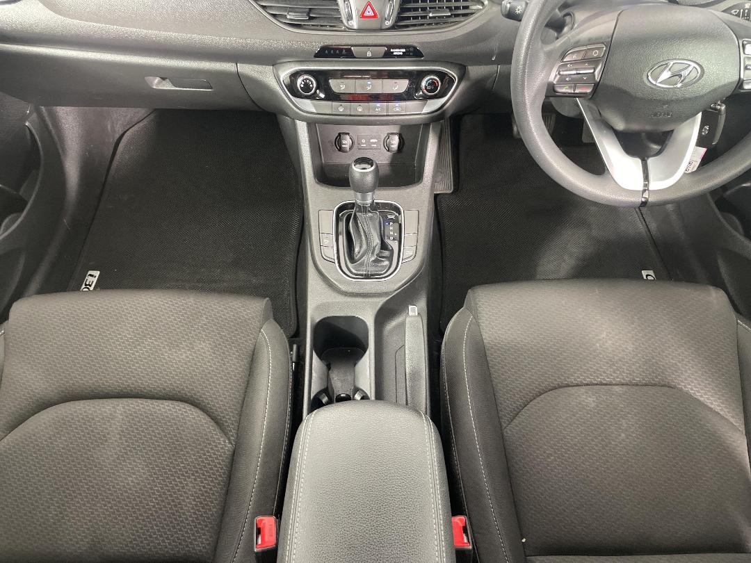 Photo '18' of Hyundai I30 Photo '18' of Hyundai I30